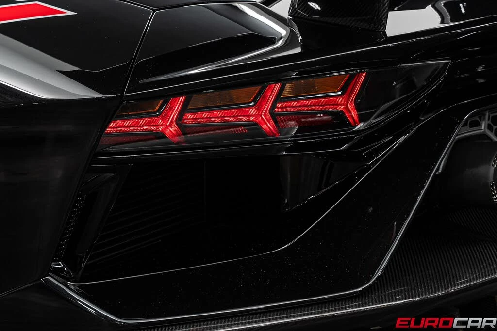 2021 Lamborghini Aventador SVJ LP770-4 Roadster - Image 27 of 31