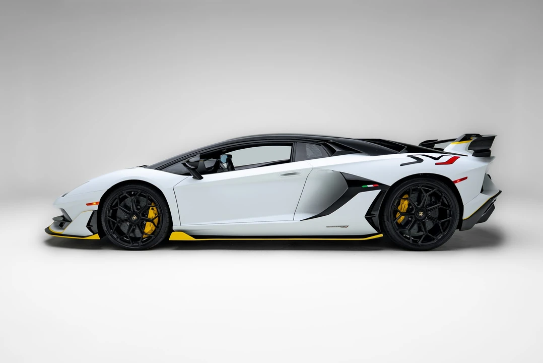 2021 Lamborghini Aventador SVJ LP770-4 - Image 10 of 31