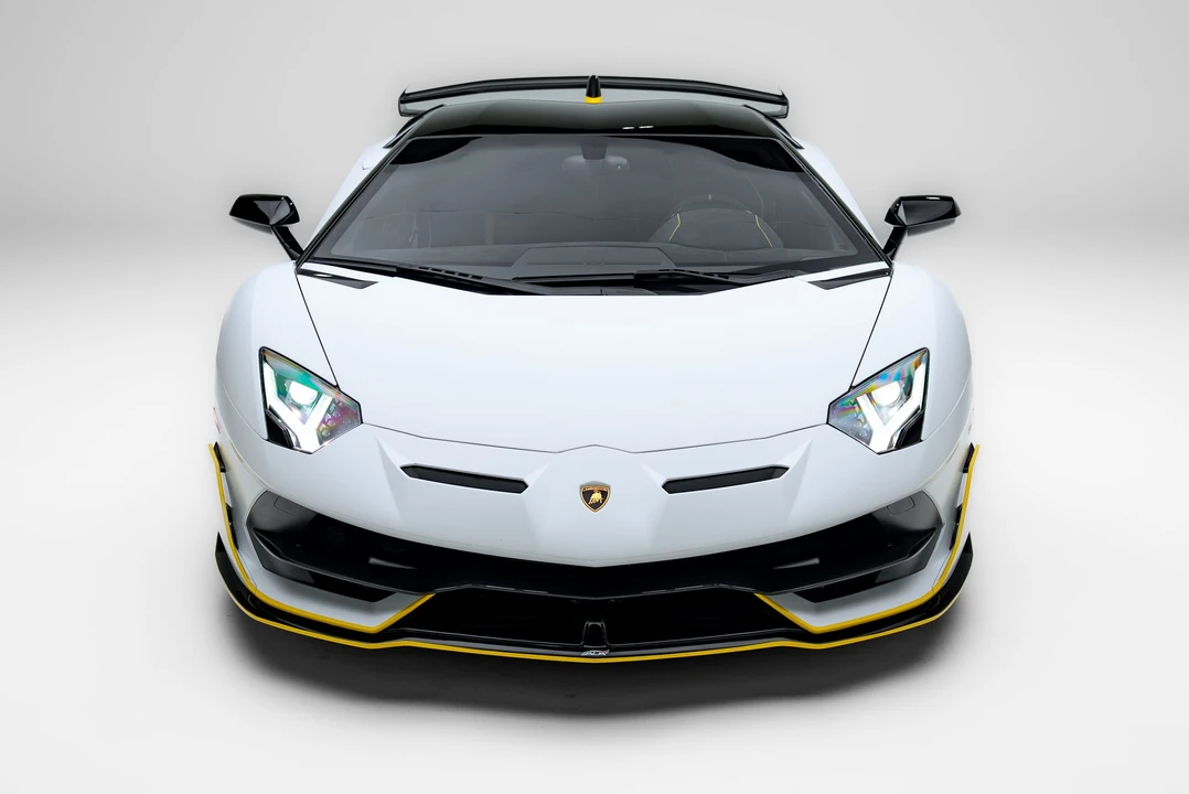 2021 Lamborghini Aventador SVJ LP770-4 - Image 2 of 31