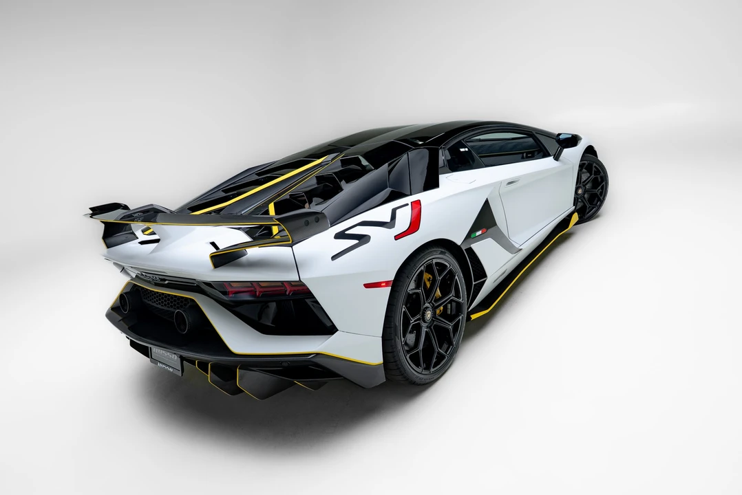 2021 Lamborghini Aventador SVJ LP770-4 - Image 24 of 31