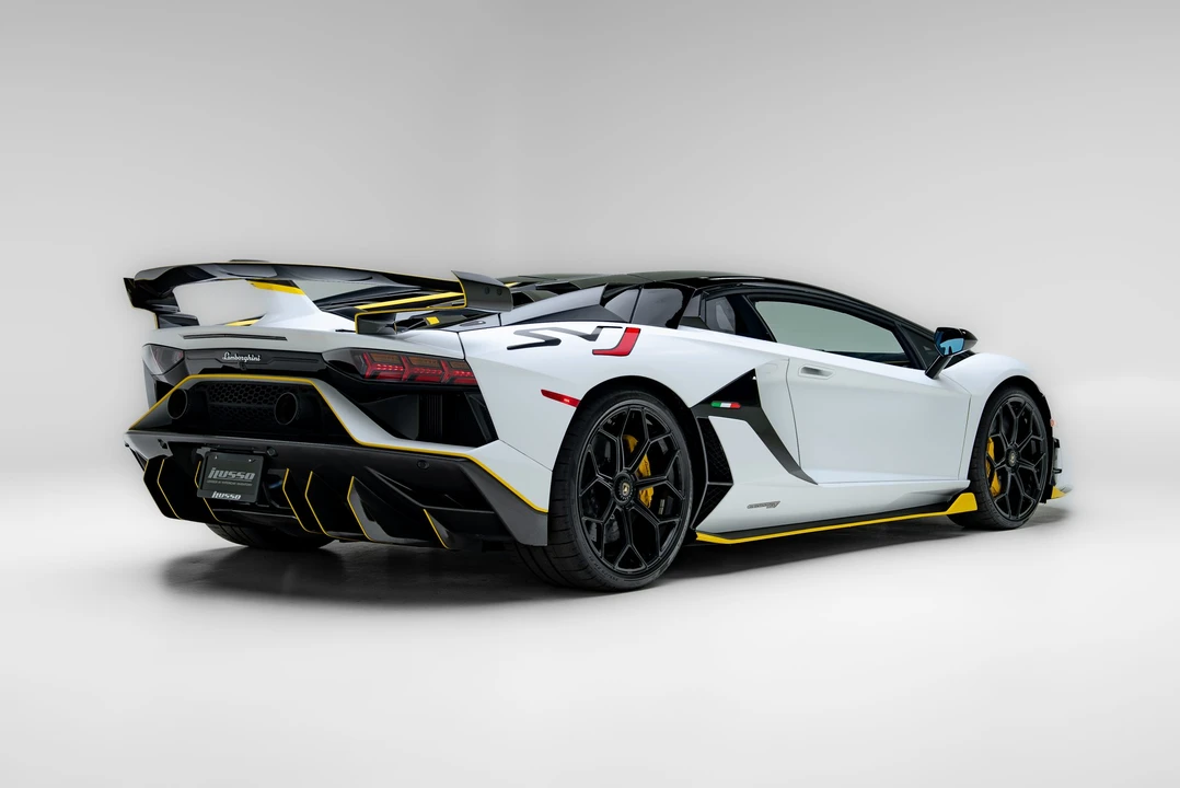 2021 Lamborghini Aventador SVJ LP770-4 - Image 15 of 31