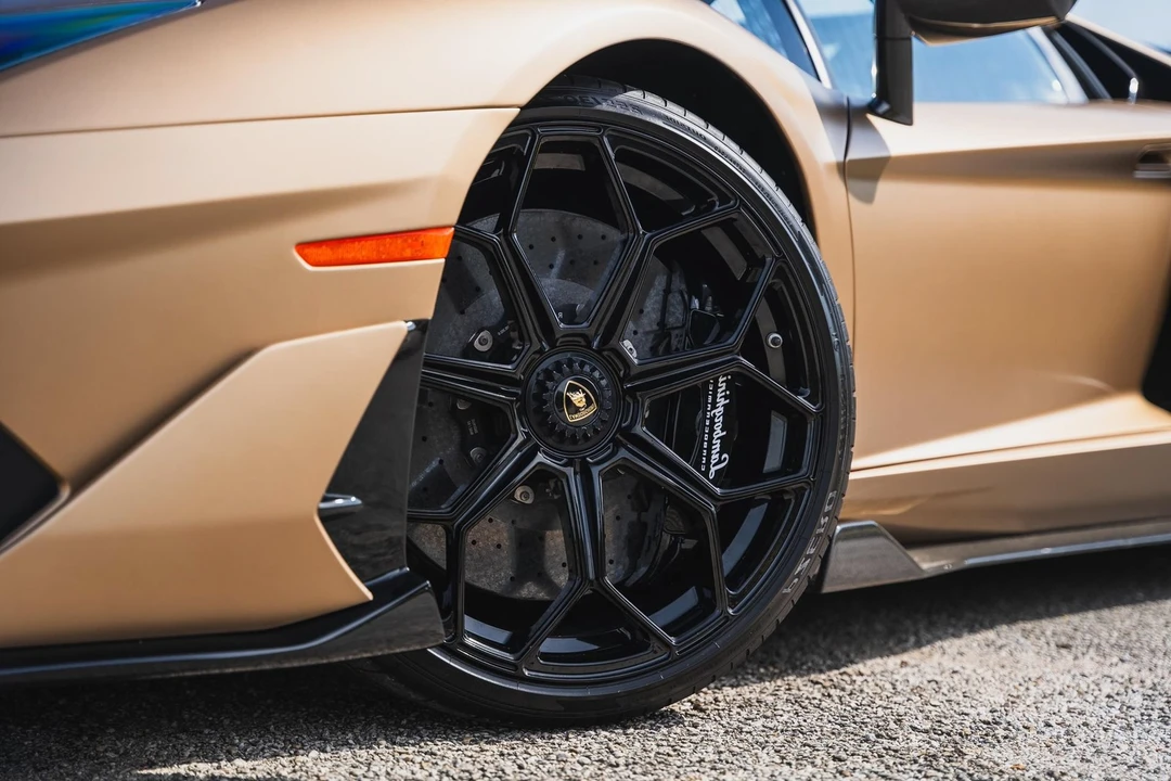 2021 Lamborghini Aventador S LP740-4 Roadster - Image 6 of 31