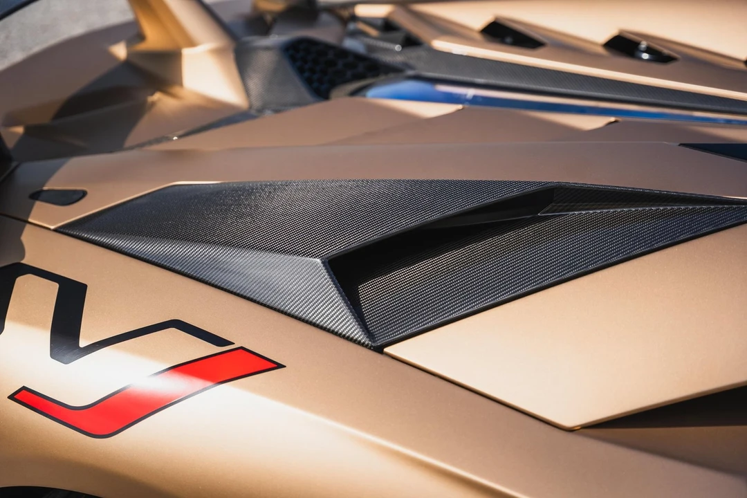 2021 Lamborghini Aventador S LP740-4 Roadster - Image 14 of 31
