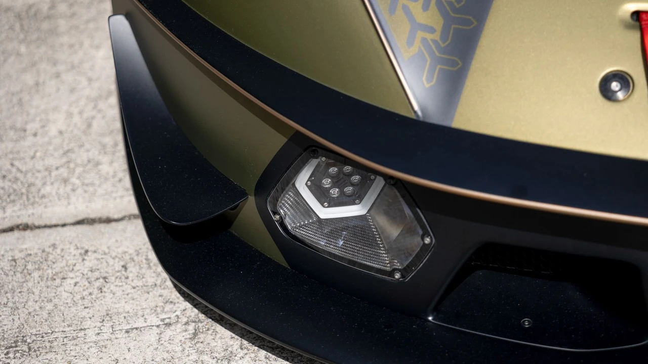 2021 Lamborghini - Image 25 of 31