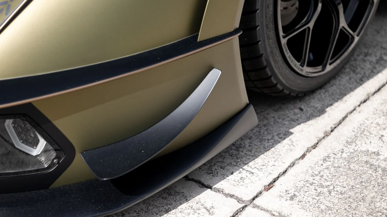 2021 Lamborghini - Image 31 of 31