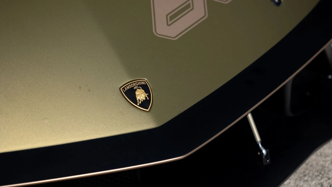 2021 Lamborghini - Image 26 of 31