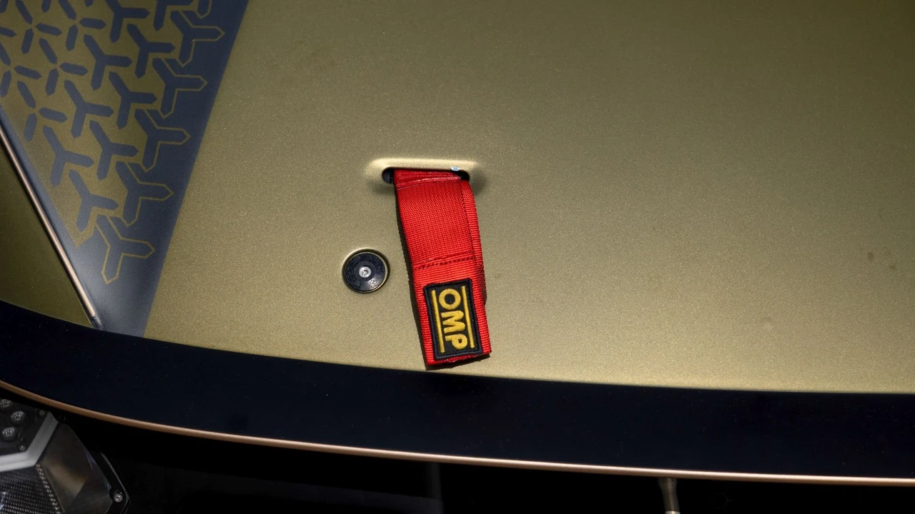 2021 Lamborghini - Image 28 of 31