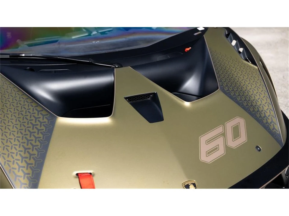 2021 Lamborghini - Image 27 of 31