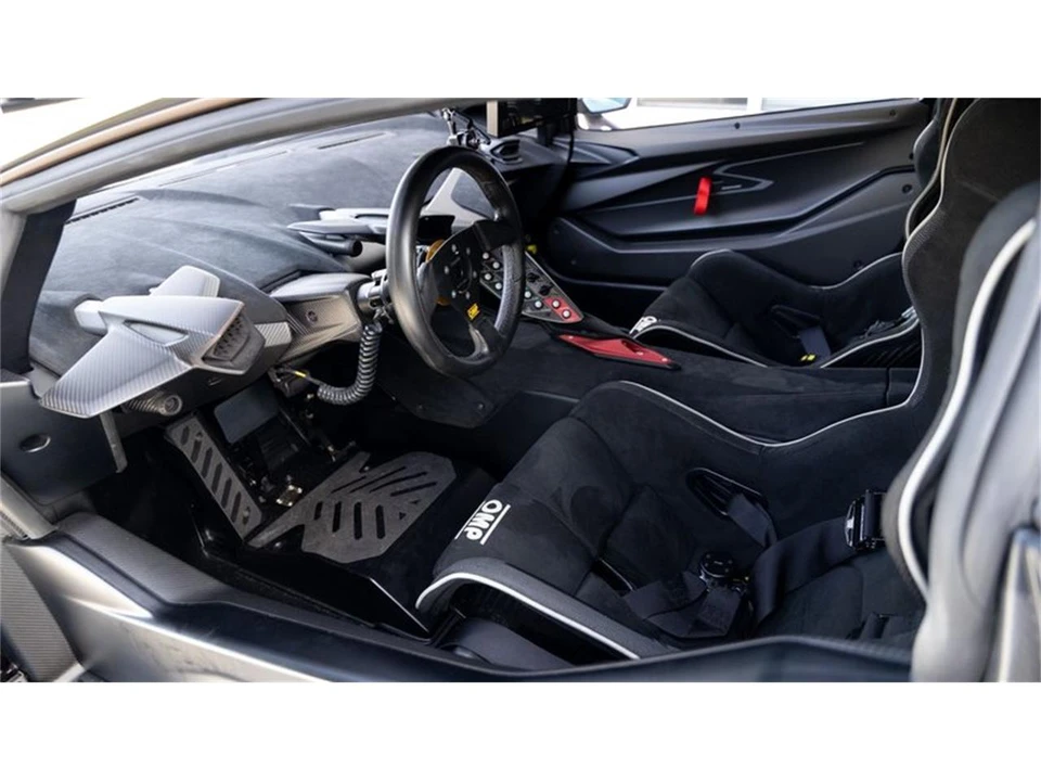 2021 Lamborghini - Image 7 of 31