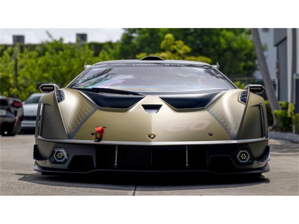 2021 Lamborghini - Image 22 of 31