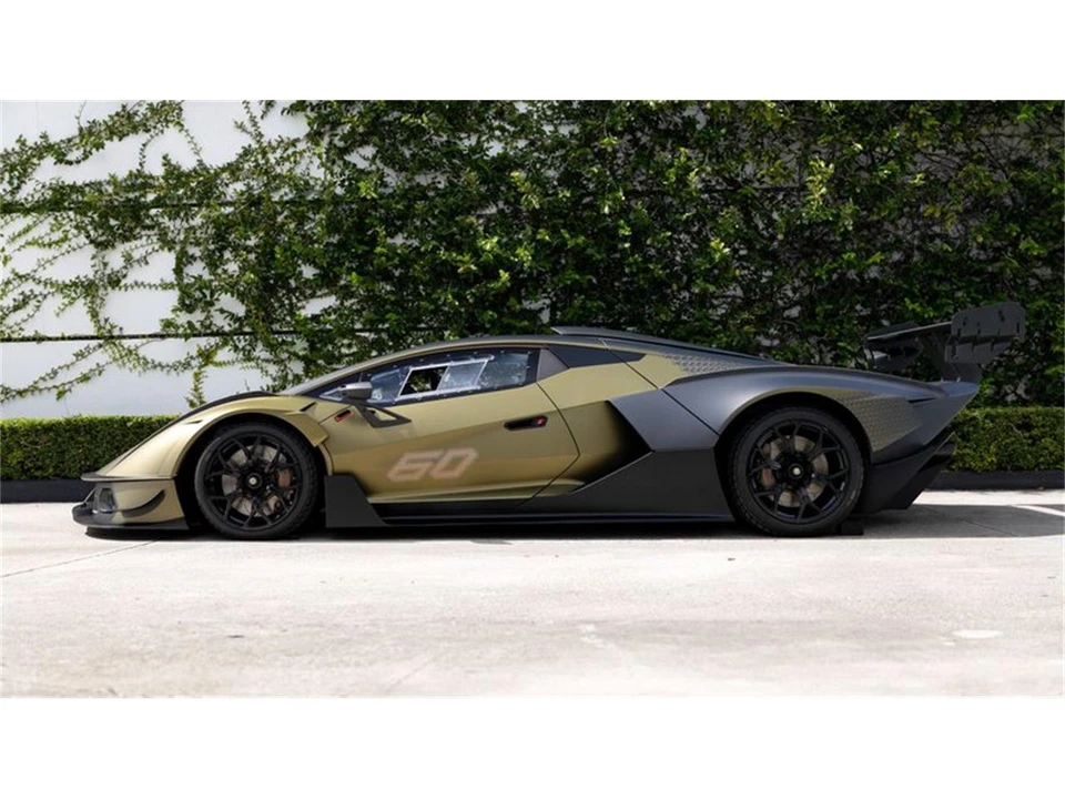 2021 Lamborghini - Image 14 of 31