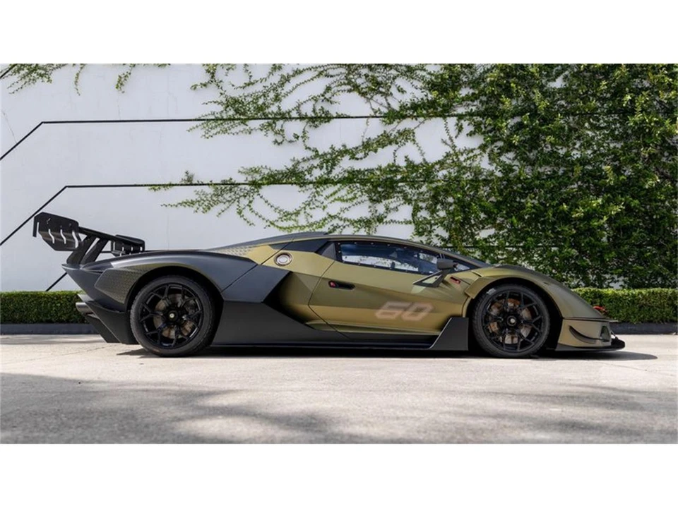 2021 Lamborghini - Image 4 of 31
