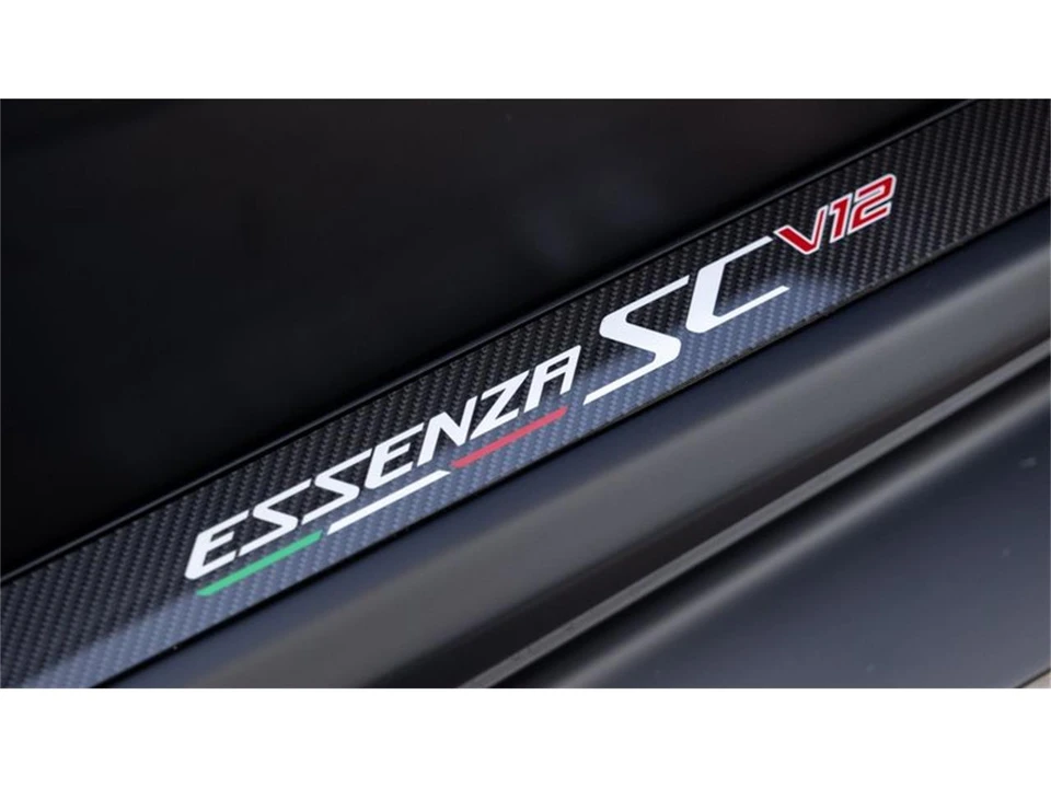 2021 Lamborghini - Image 9 of 31