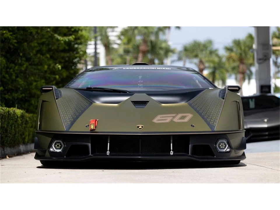 2021 Lamborghini - Image 5 of 31