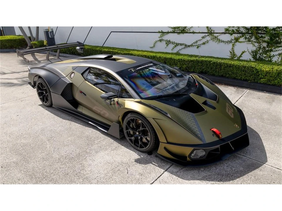 2021 Lamborghini - Image 10 of 31