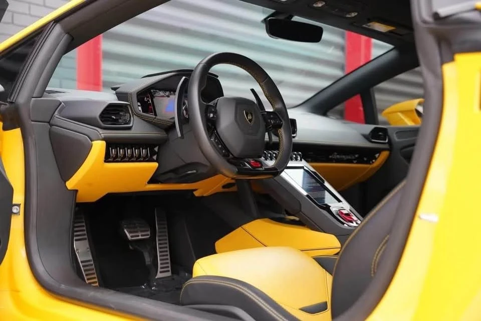 2021 Lamborghini Huracan - Image 9 of 16