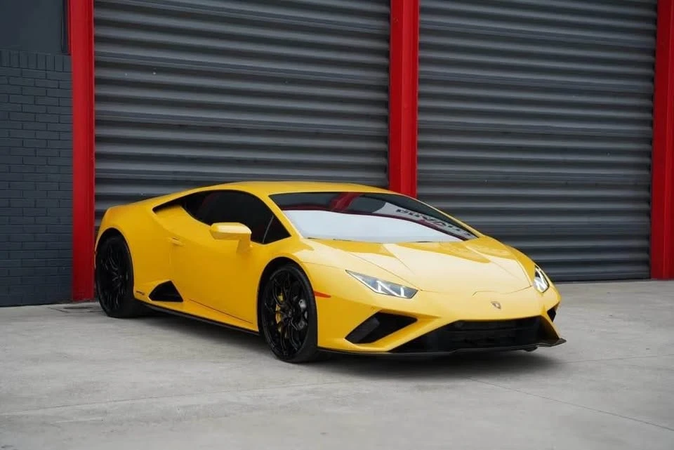 2021 Lamborghini Huracan - Image 2 of 16