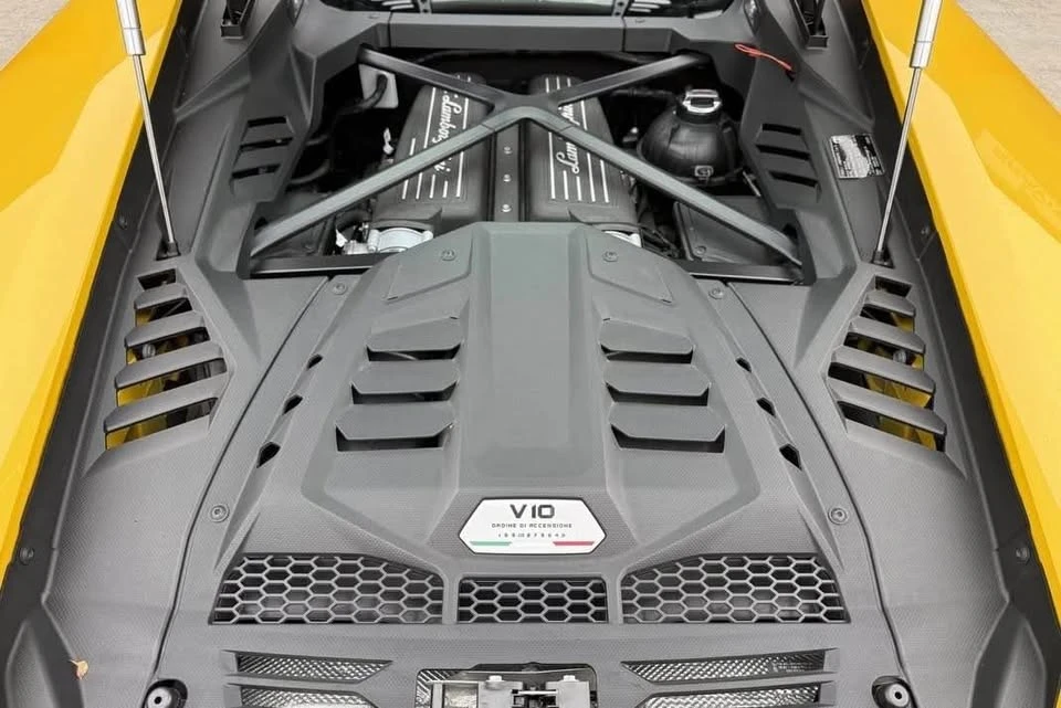 2021 Lamborghini Huracan - Image 10 of 16