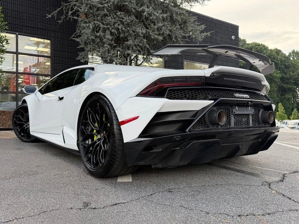 2021 Lamborghini Huracan - Image 19 of 31