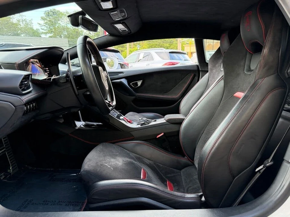 2021 Lamborghini Huracan - Image 24 of 31