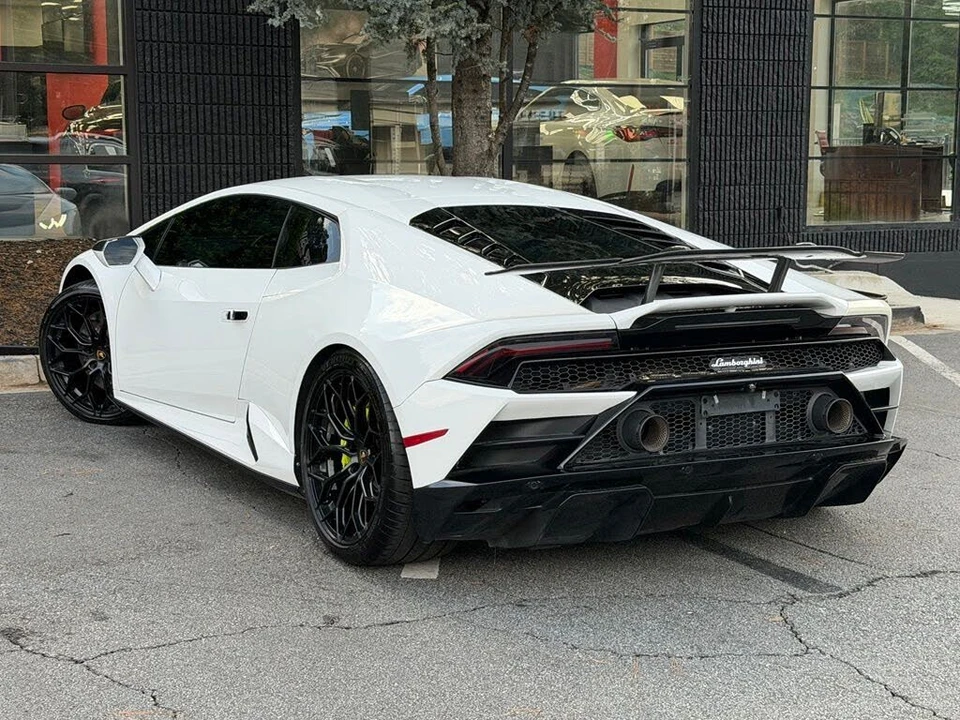2021 Lamborghini Huracan - Image 18 of 31