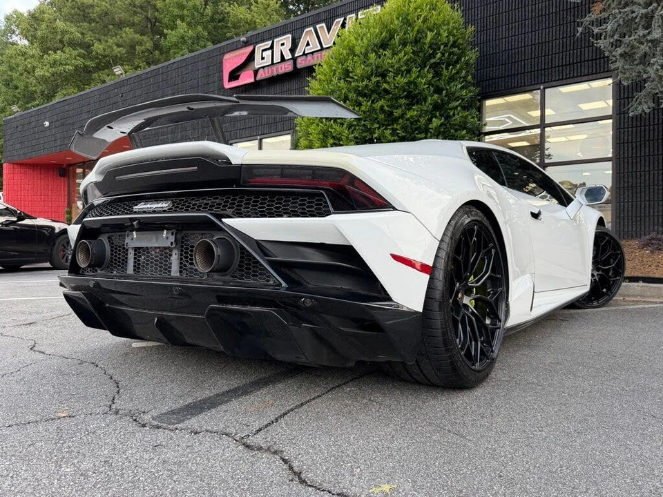 2021 Lamborghini Huracan - Image 13 of 31