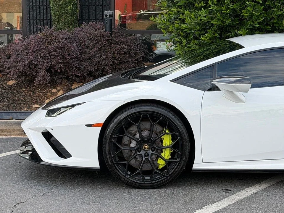 2021 Lamborghini Huracan - Image 10 of 31