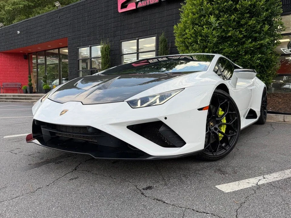 2021 Lamborghini Huracan - Image 2 of 31