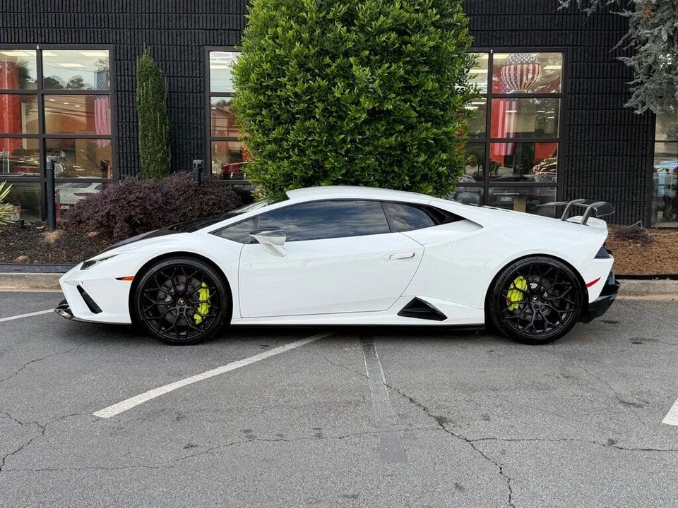 2021 Lamborghini Huracan - Image 9 of 31