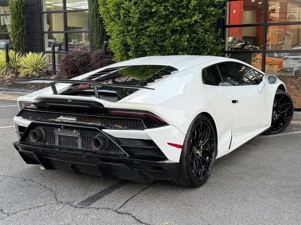2021 Lamborghini Huracan - Image 12 of 31