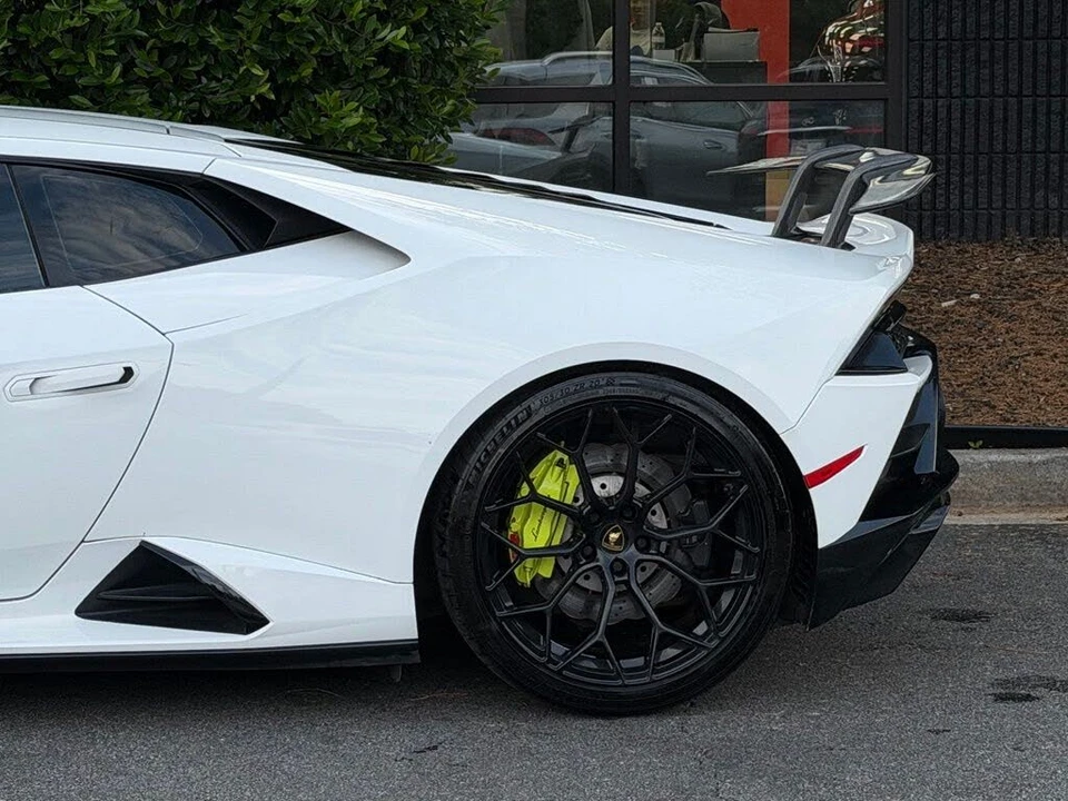 2021 Lamborghini Huracan - Image 11 of 31