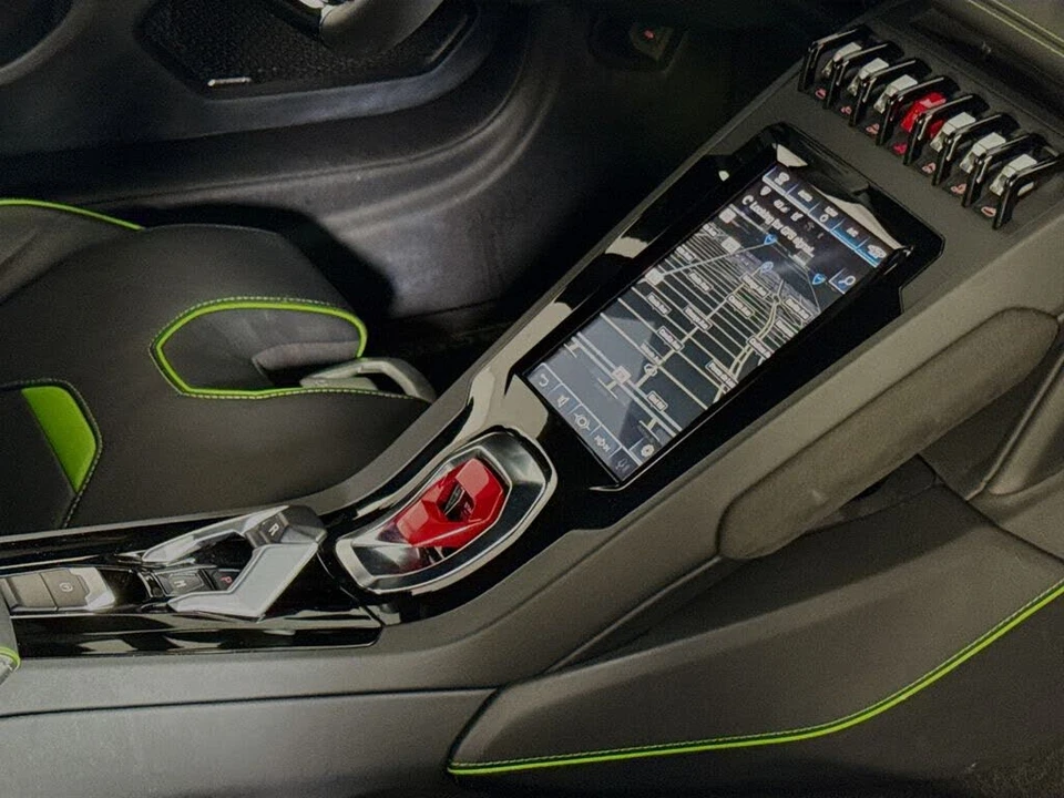 2021 Lamborghini Huracan - Image 24 of 28
