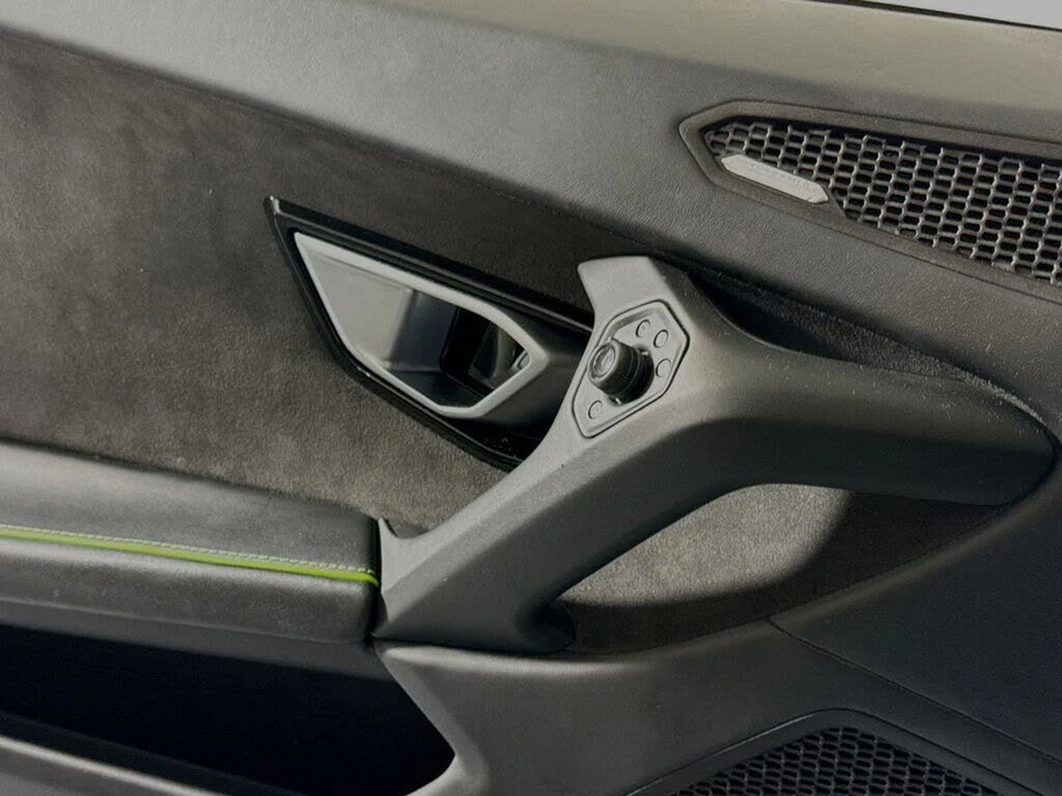2021 Lamborghini Huracan - Image 23 of 28