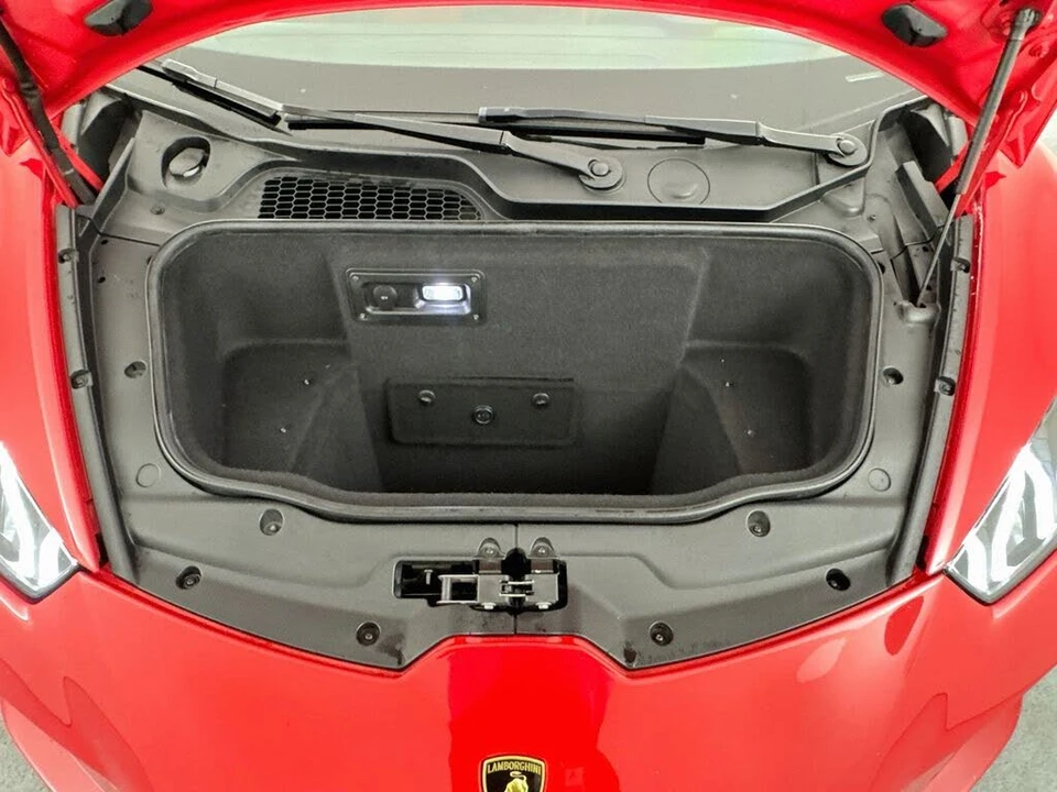 2021 Lamborghini Huracan - Image 28 of 31