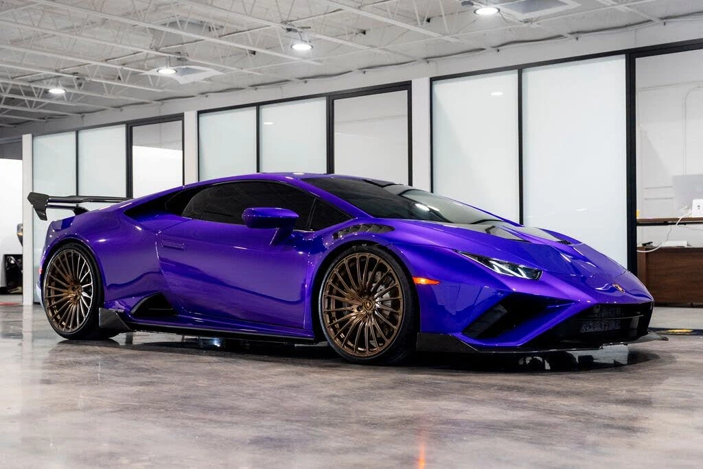 2021 Lamborghini Huracan - Image 2 of 31