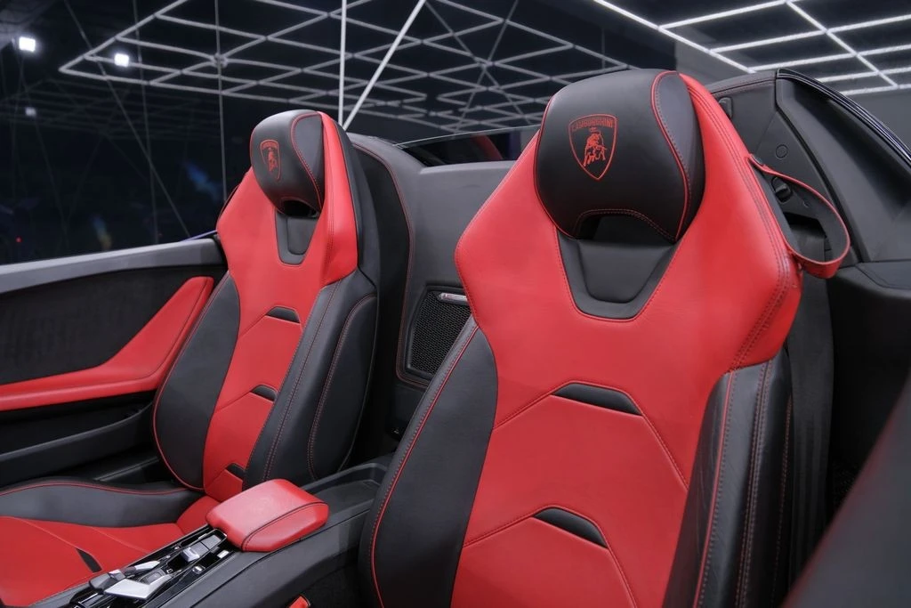2021 Lamborghini Huracan LP640-4 EVO - Image 13 of 31