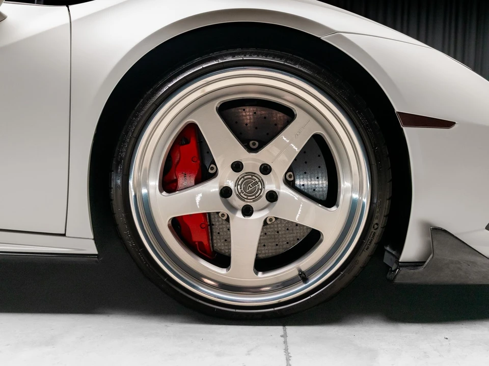 2021 Lamborghini - Image 3 of 31