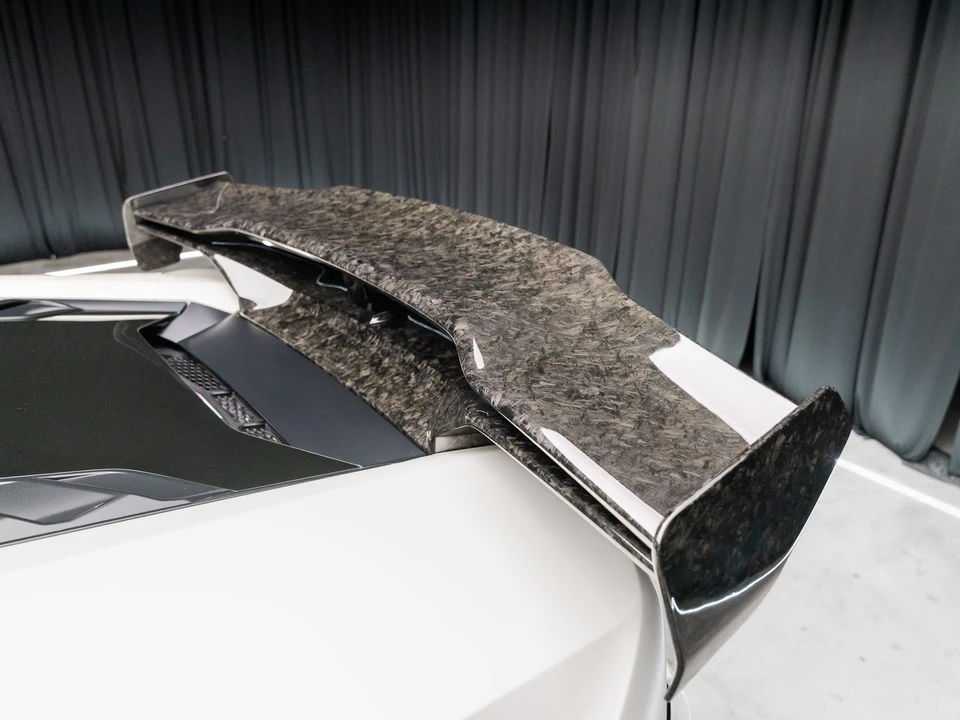 2021 Lamborghini - Image 4 of 31