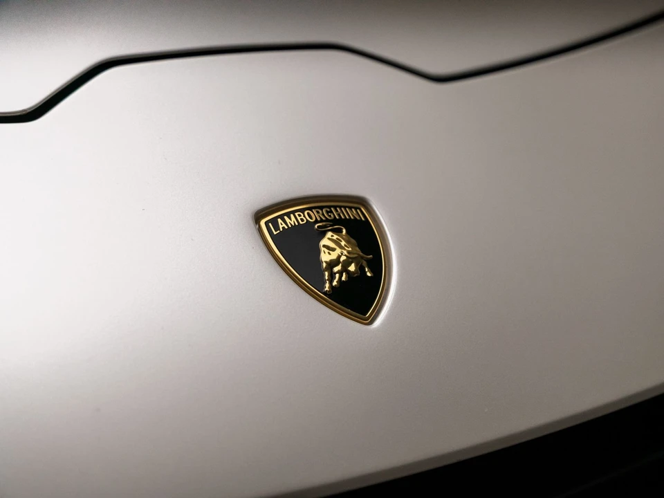 2021 Lamborghini - Image 22 of 31