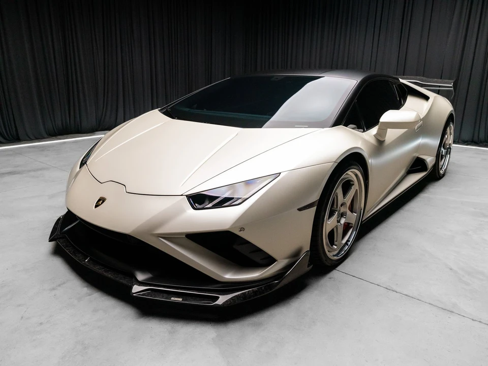 2021 Lamborghini - Image 10 of 31
