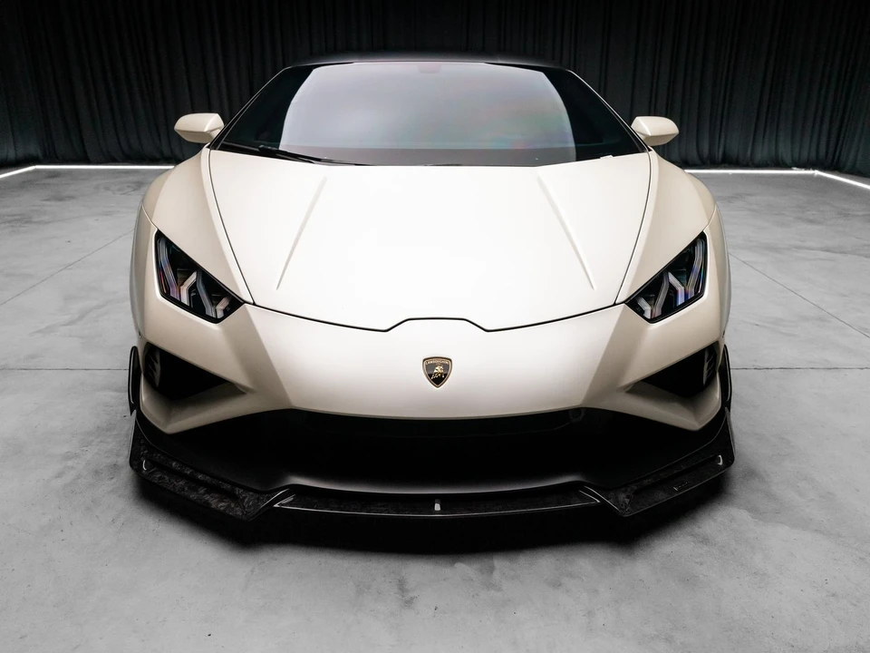 2021 Lamborghini - Image 9 of 31
