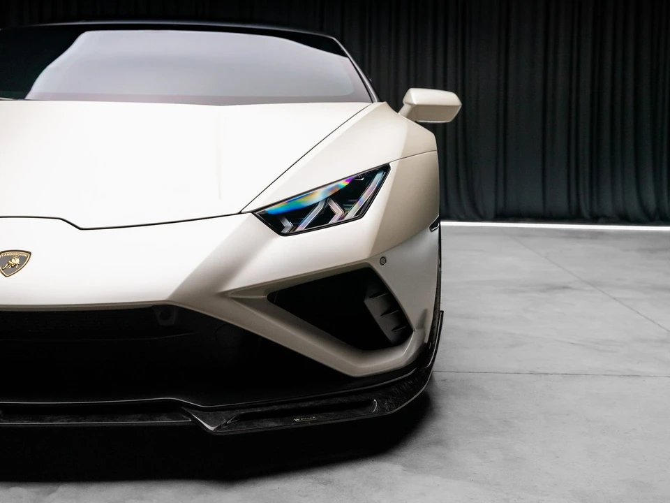 2021 Lamborghini - Image 27 of 31