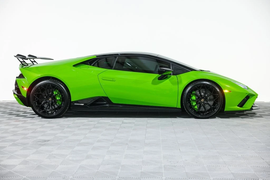 2021 Lamborghini Huracan LP640-4 EVO - Image 3 of 31