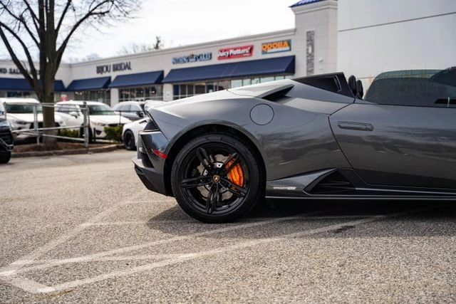 2021 Lamborghini - Image 13 of 31