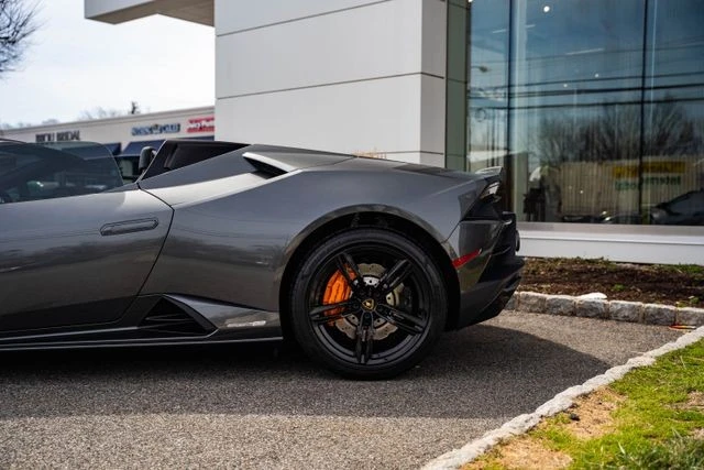 2021 Lamborghini - Image 11 of 31