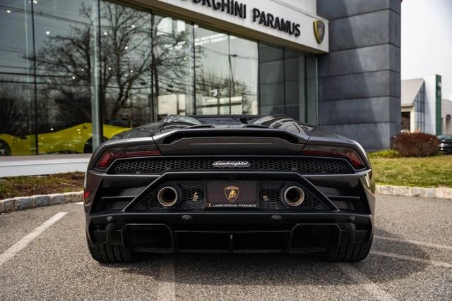 2021 Lamborghini - Image 17 of 31