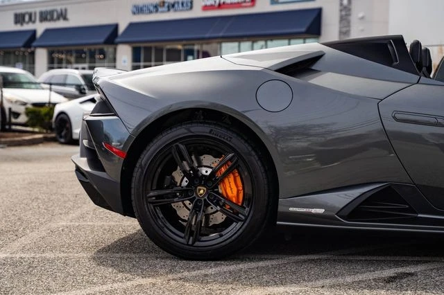 2021 Lamborghini - Image 14 of 31