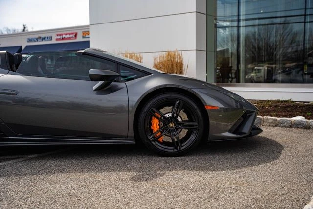 2021 Lamborghini - Image 15 of 31