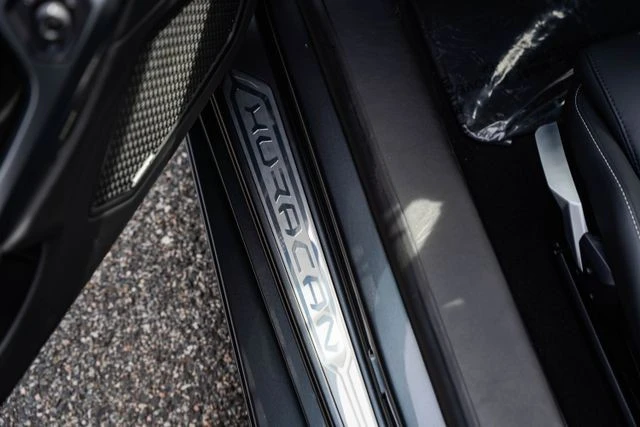 2021 Lamborghini - Image 28 of 31