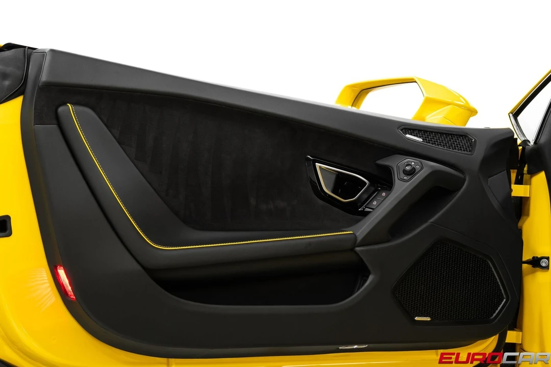 2021 Lamborghini Huracan LP640-4 EVO - Image 26 of 31